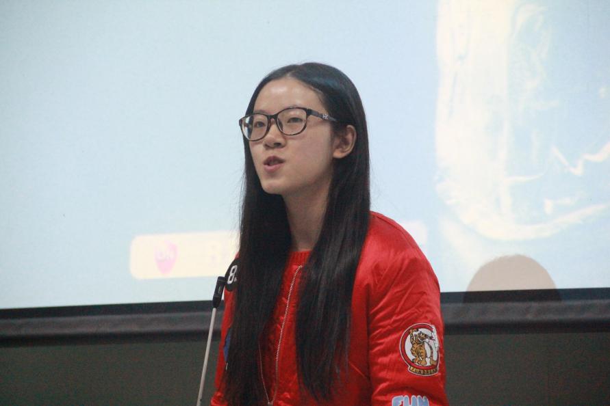 1302班夏颖同学正分享实习生活